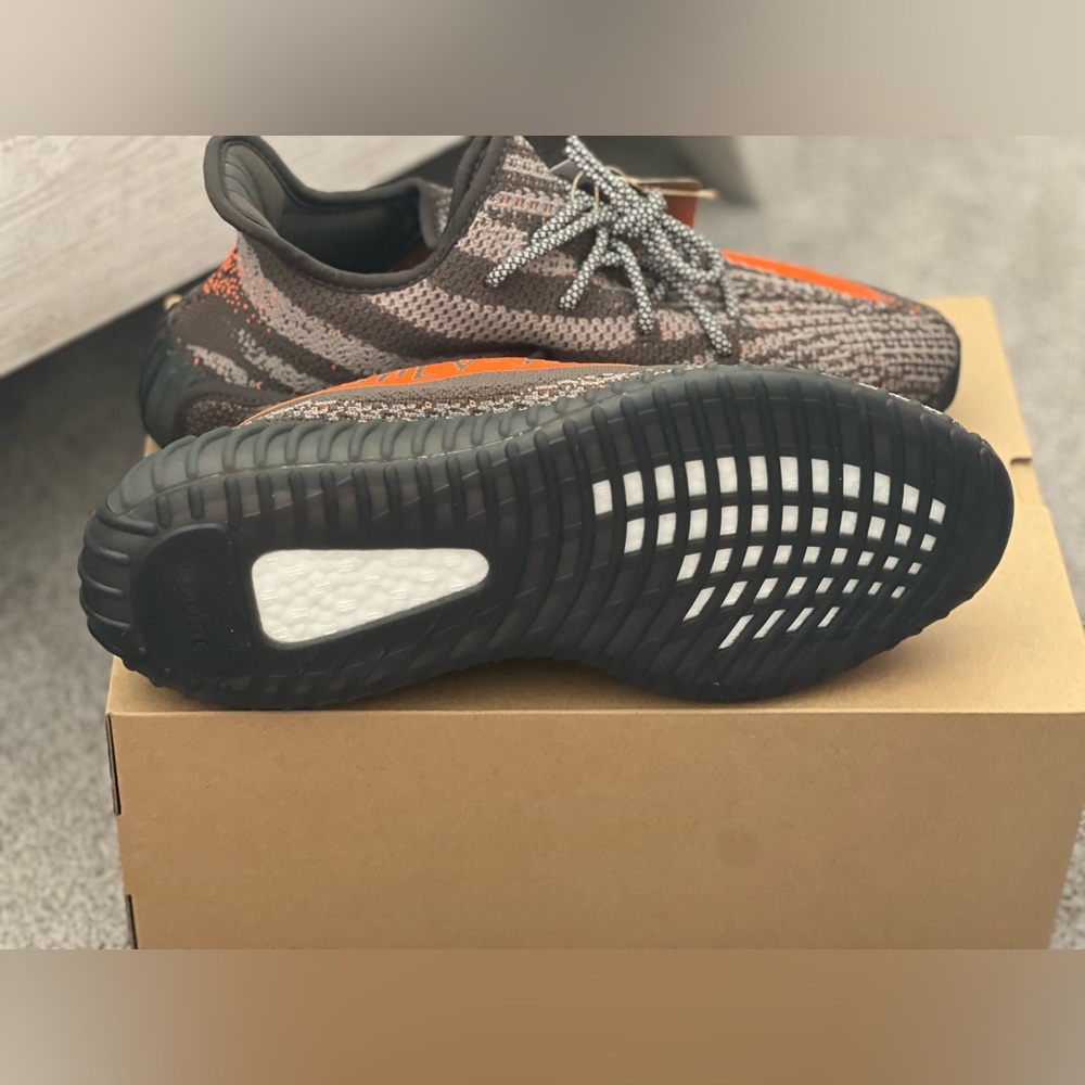 Adidas Yeezy Boost 350 V2 2023 - Picture 4 of 6